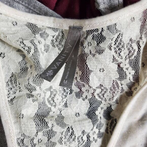 Vanity Women’s Racerback Tank Top Medium Ivory Lace Back Cross Graphic - Picture 4 of 6